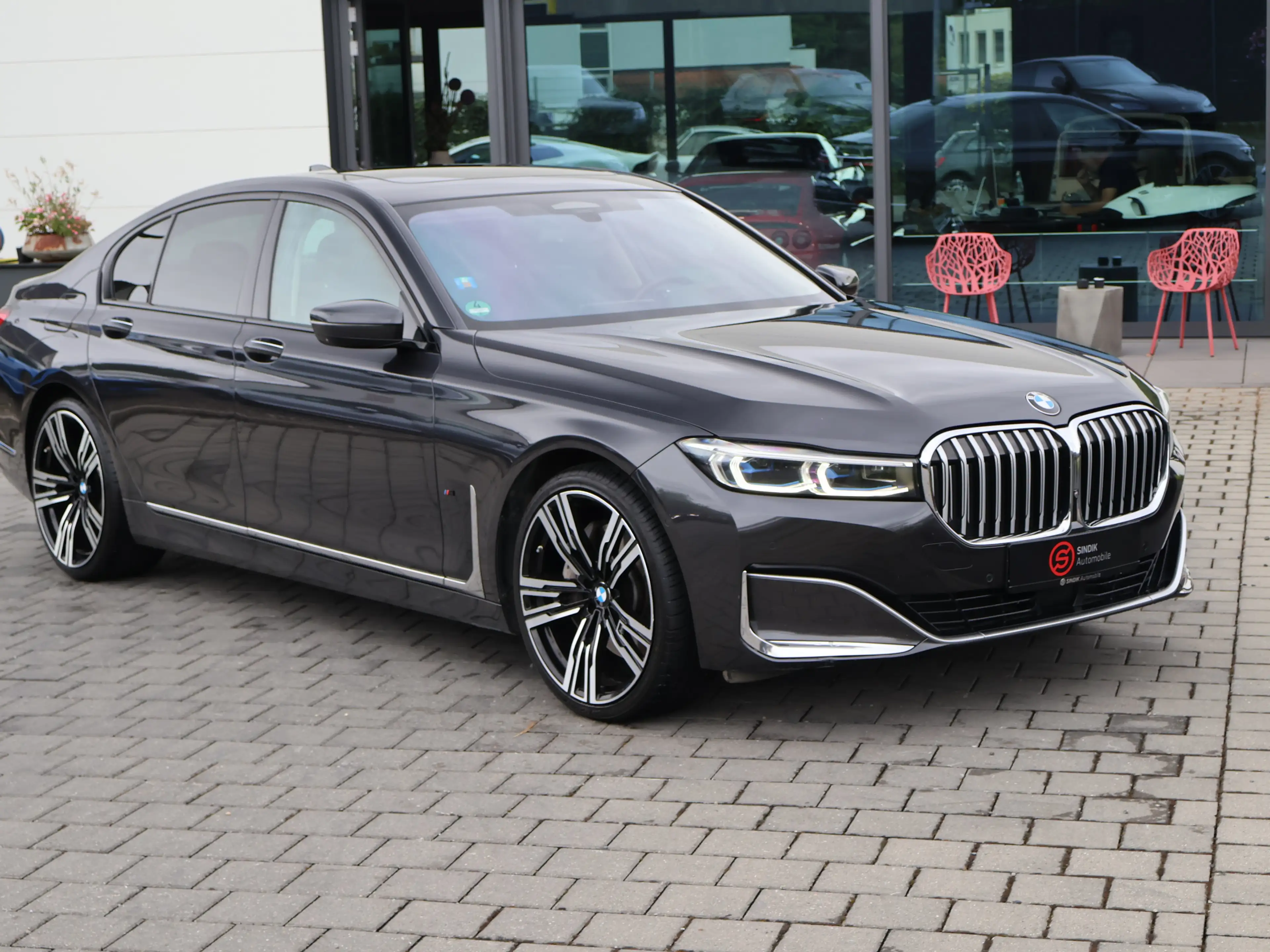 BMW 740 d xDrive ACC-NaviProf.-HeadUp-SoftClose-KeyG — photo 3