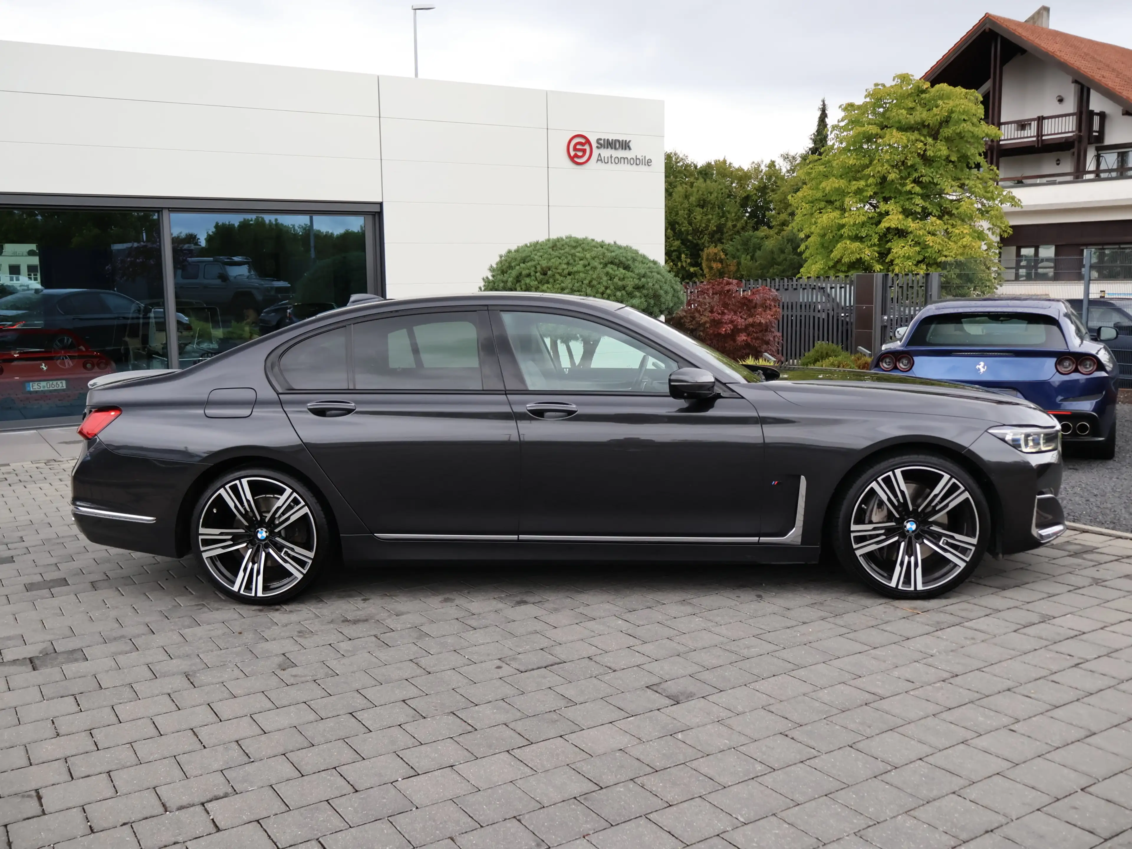 BMW 740 d xDrive ACC-NaviProf.-HeadUp-SoftClose-KeyG — photo 10
