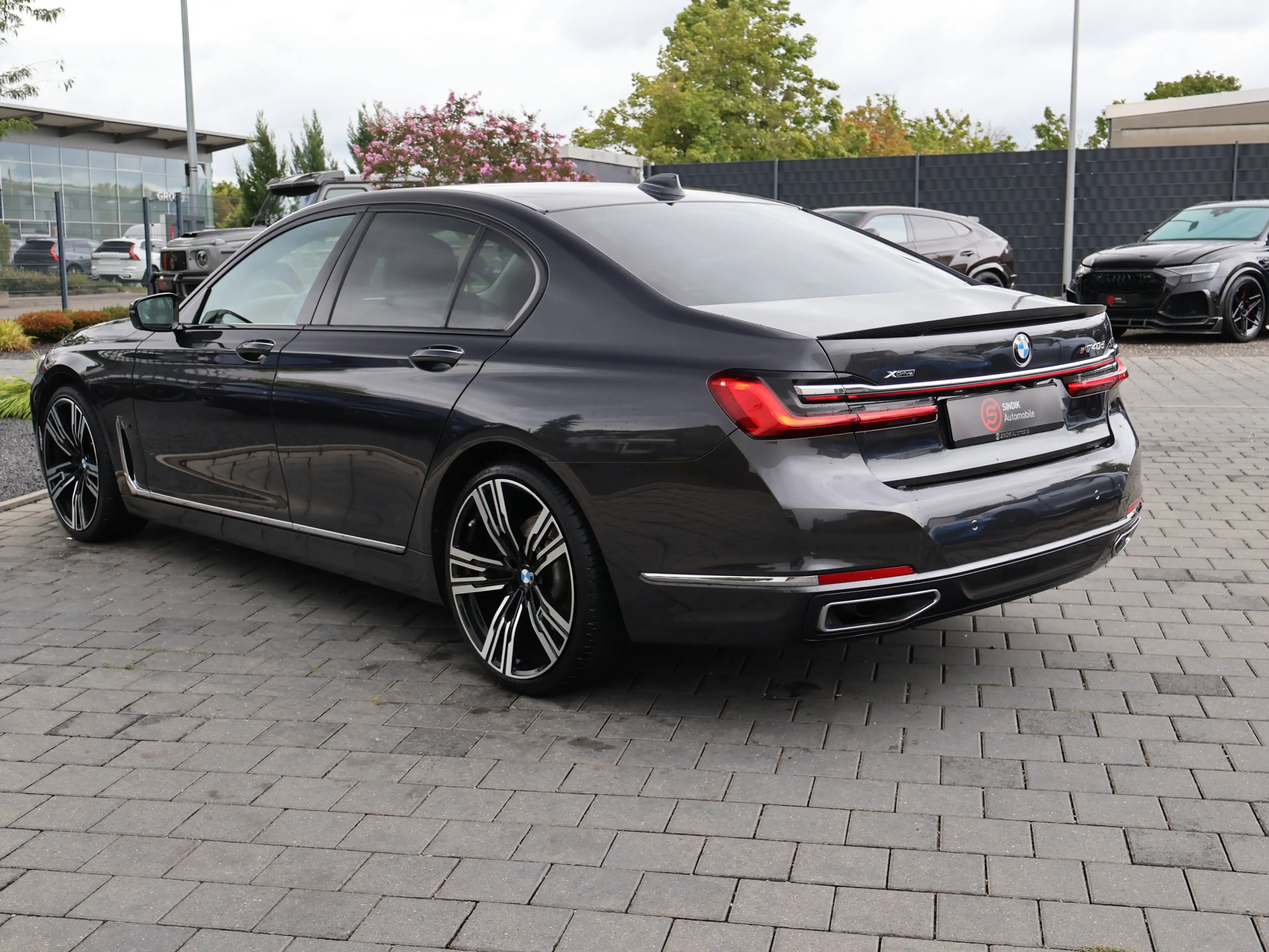 BMW 740 d xDrive ACC-NaviProf.-HeadUp-SoftClose-KeyG — photo 7