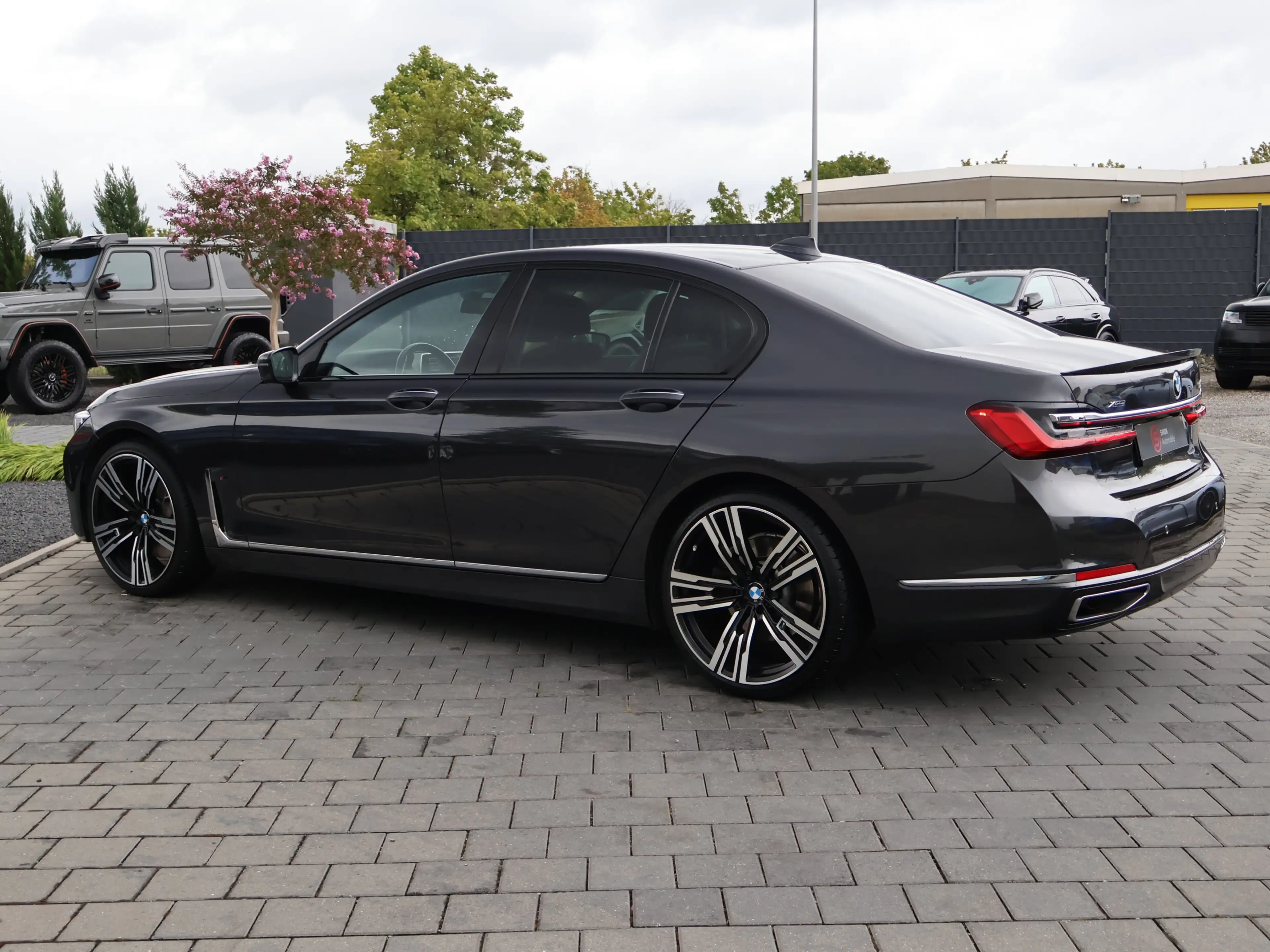 BMW 740 d xDrive ACC-NaviProf.-HeadUp-SoftClose-KeyG — photo 6