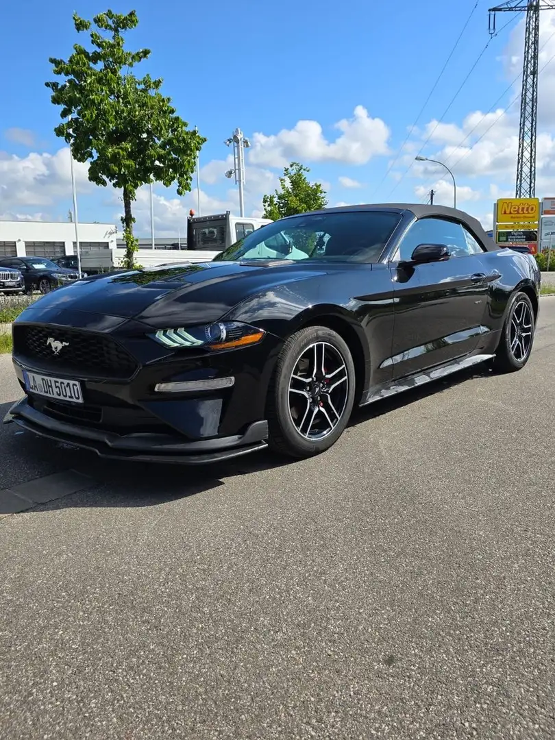 Ford Mustang Zwart - 1