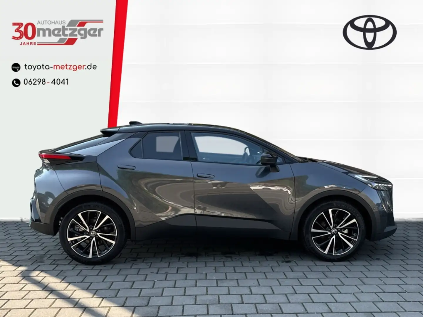 Toyota C-HR Hybrid 2.0 Lounge +Ambiente +Kamera +JBL-Soundsyst Šedá - 2