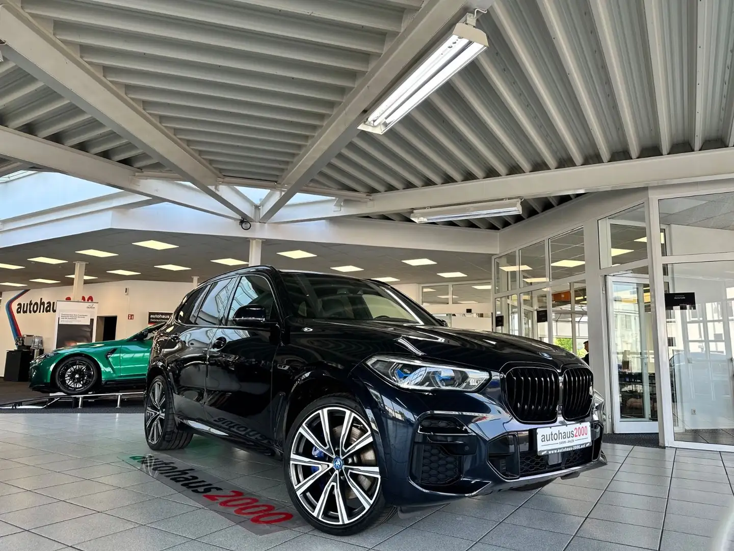 BMW X5 xDrive 45e M Sportpaket LASER/HUD/PANO/360° Noir - 1