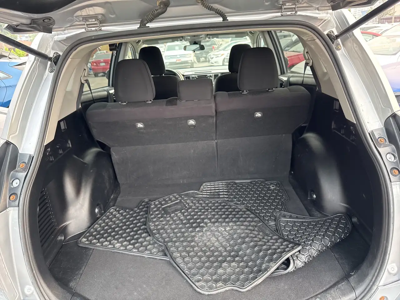 Toyota RAV 4 photo Toyota RAV 4