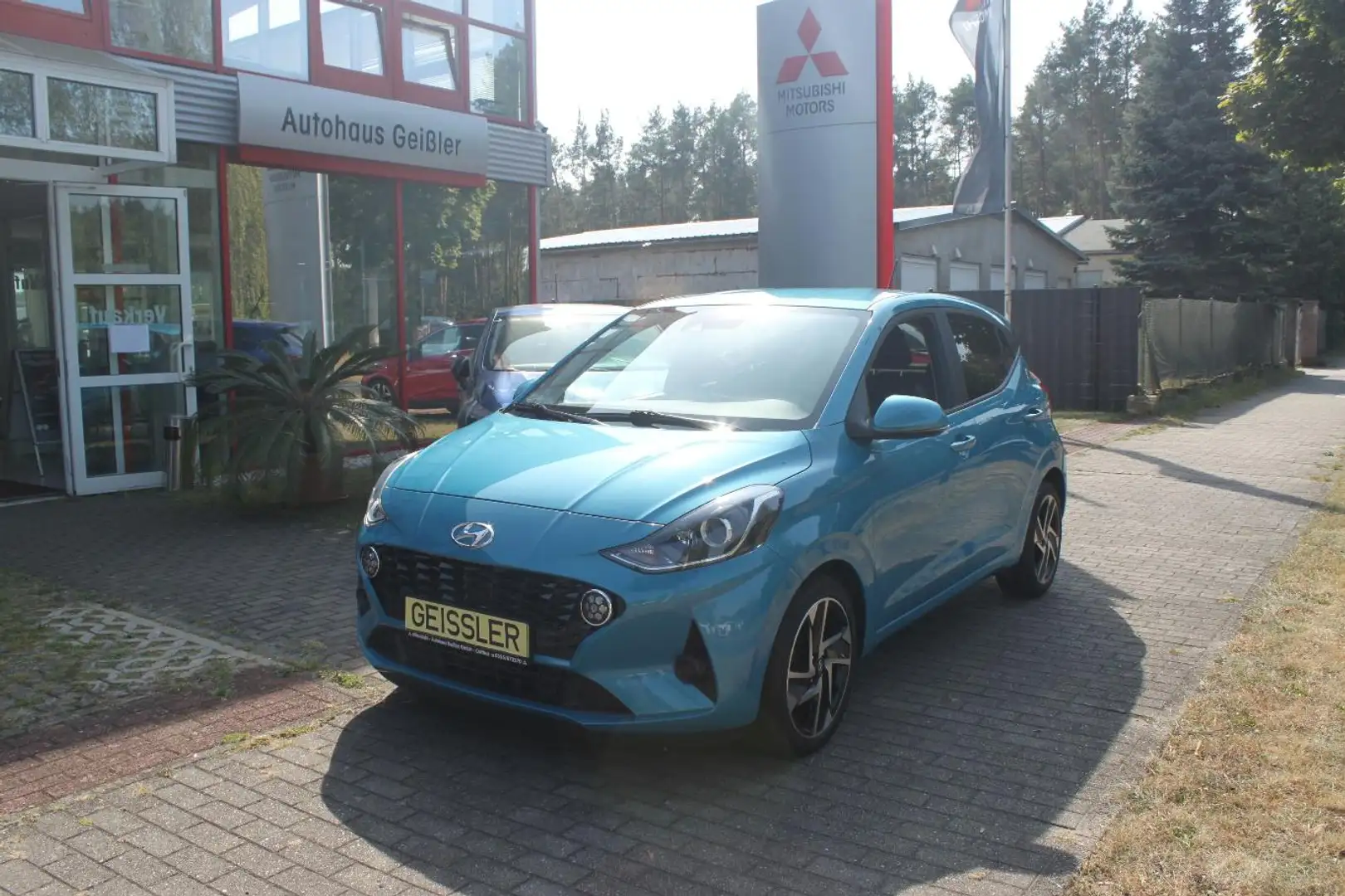Hyundai i10 1.0 Edition 30+ Blau - 1