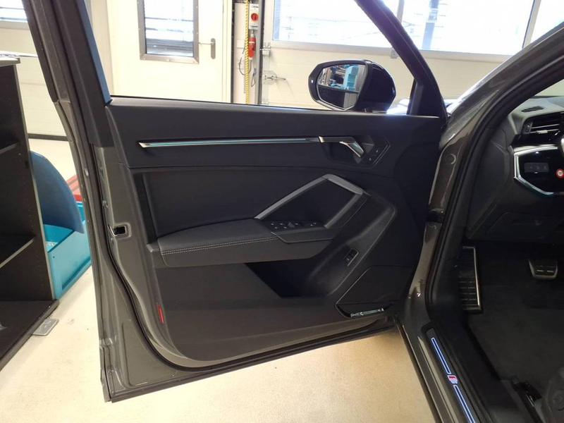 Audi Q3 SUV TFSI quattro 180 kW S tronic *AHK*SONOS* — photo 5