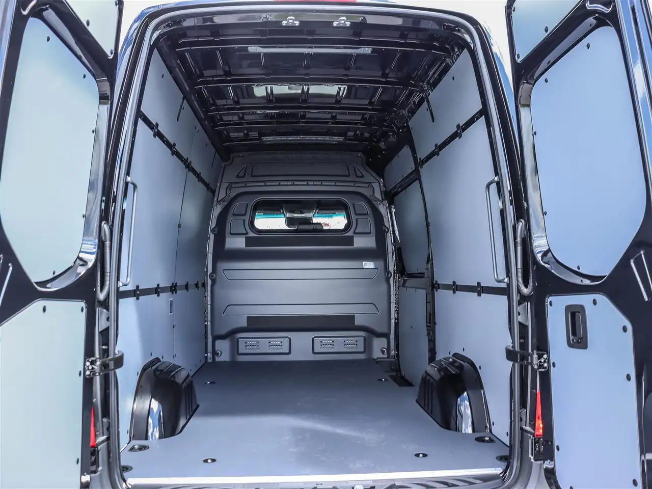 Mercedes-Benz Sprinter снимка Mercedes-Benz Sprinter