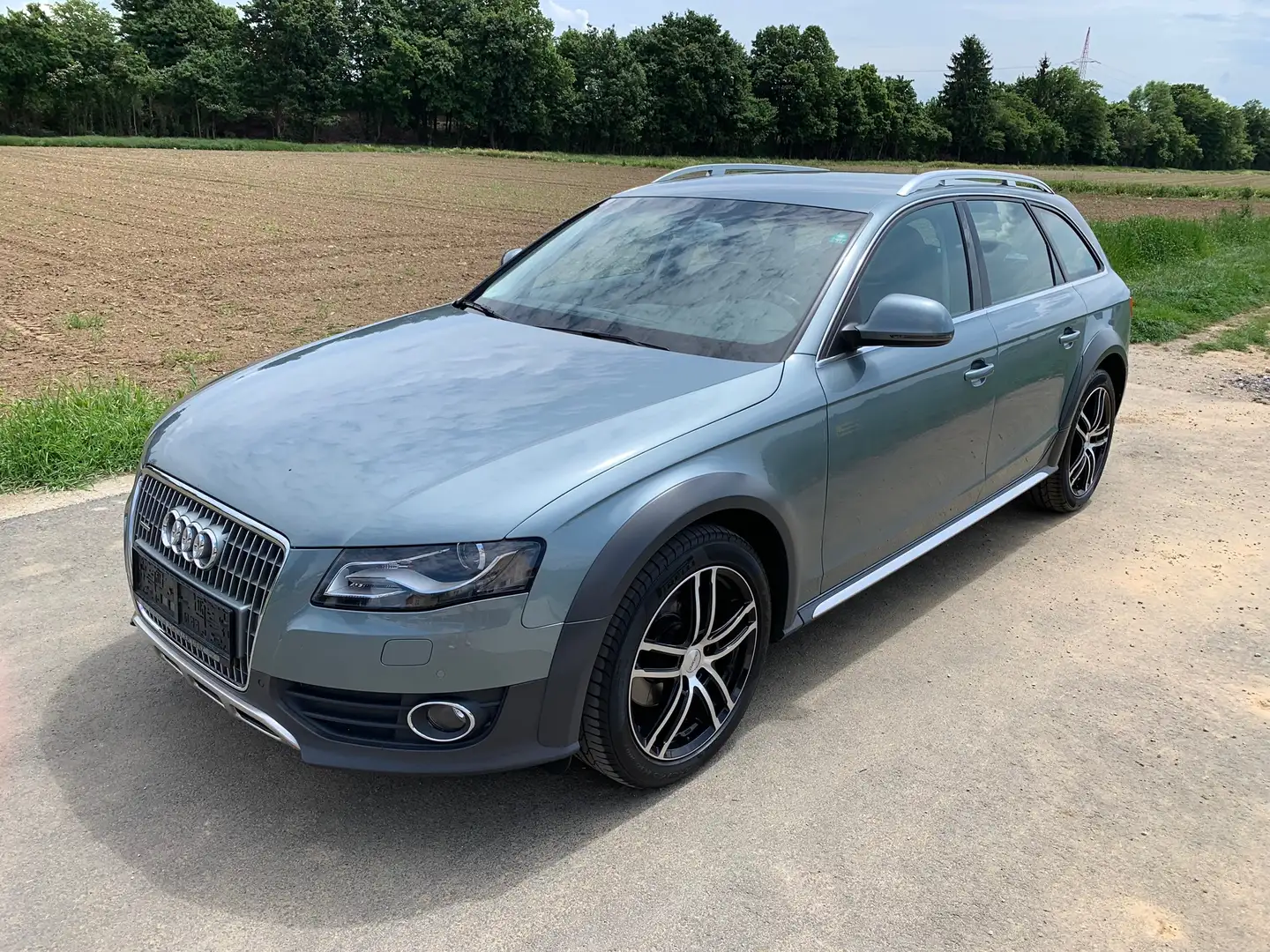 Audi A4 allroad 2,0 TDI quattro DPF Grau - 2