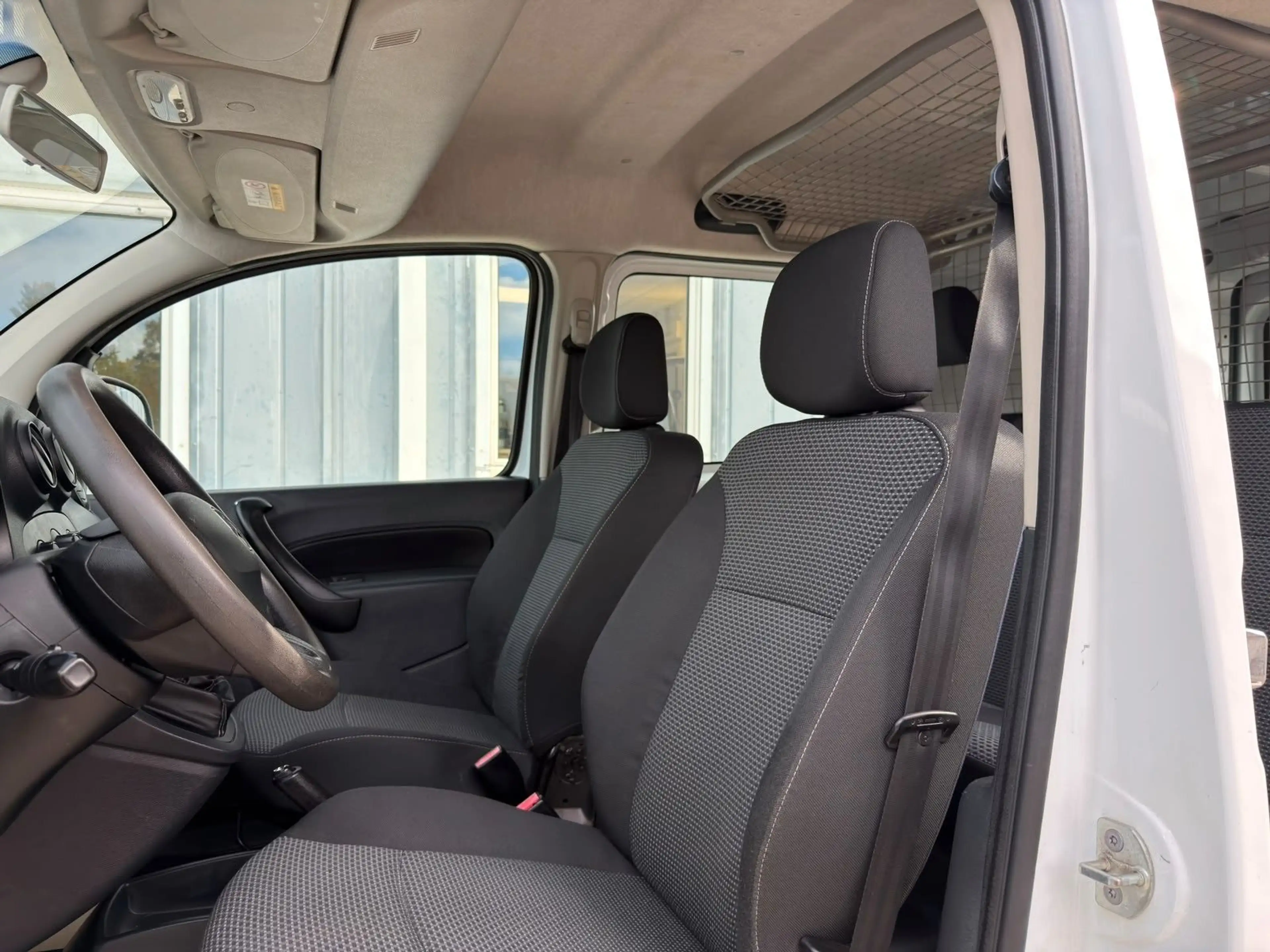 Mercedes-Benz Citan Mixto 111 CDI extralang*AHK*TÜV 07/28 — photo 15