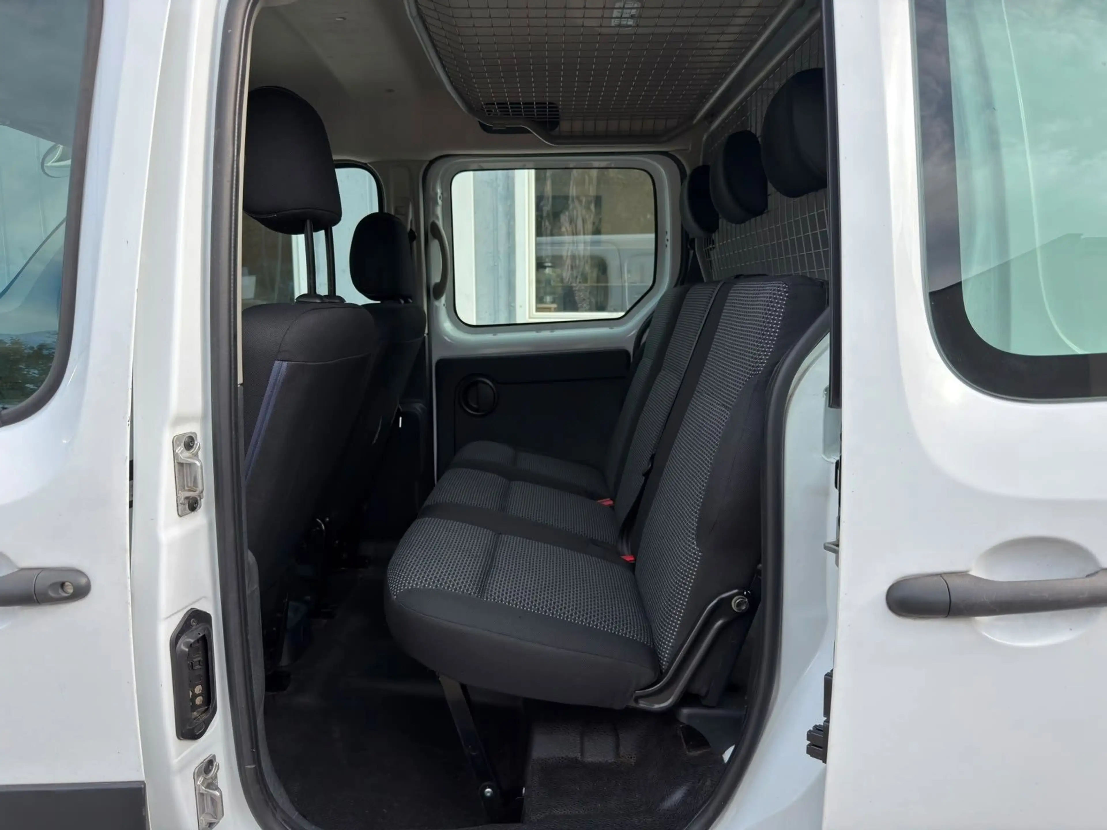Mercedes-Benz Citan Mixto 111 CDI extralang*AHK*TÜV 07/28 — photo 16