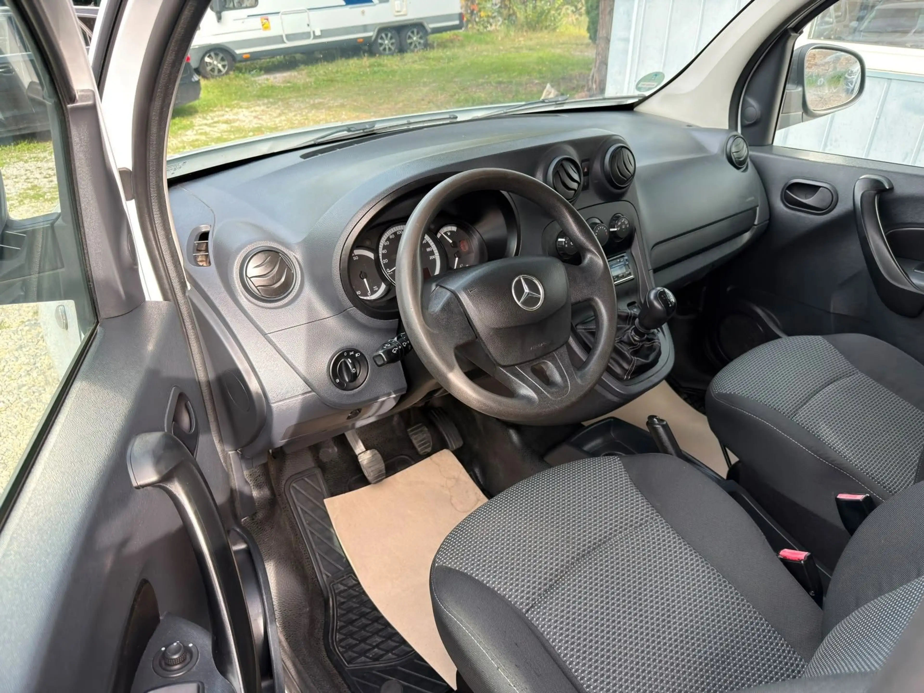 Mercedes-Benz Citan Mixto 111 CDI extralang*AHK*TÜV 07/28 — photo 13