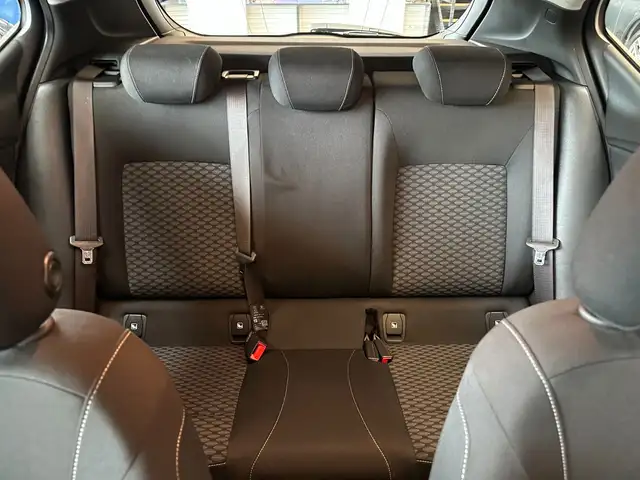 Opel Astra view 14
