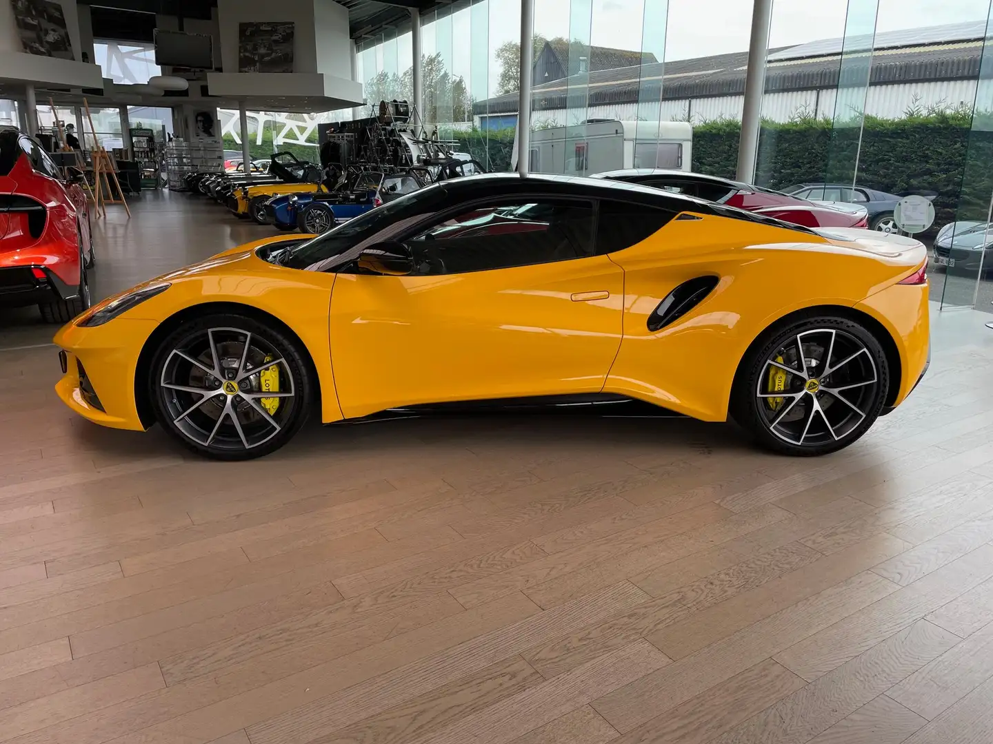 Lotus Emira 3.5 V6 First Edition Amarillo - 2