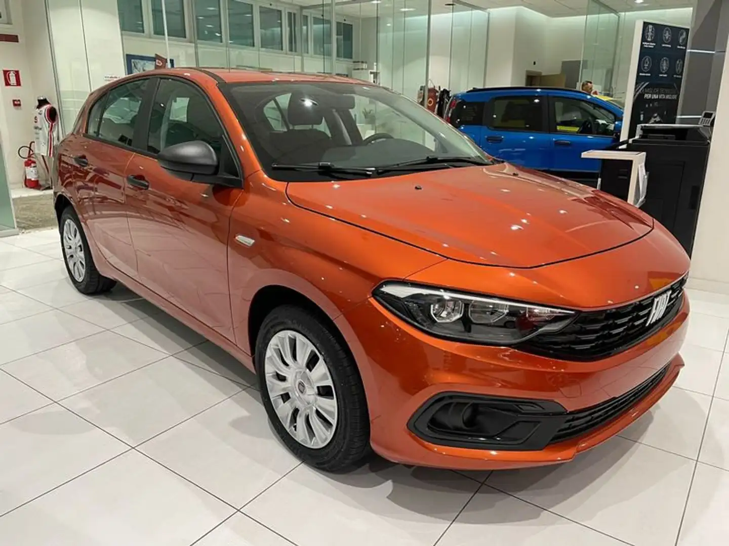 Fiat Tipo 1.5 Hybrid DCT 5 porte PRONTA CONSEGNA Arancione - 1
