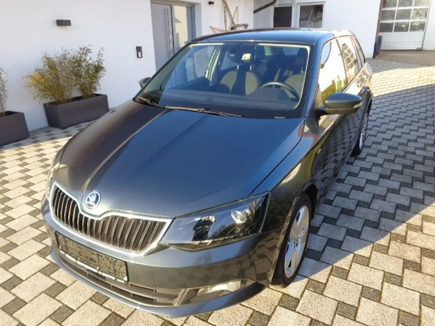 Skoda Fabia Ambition Grau - 1