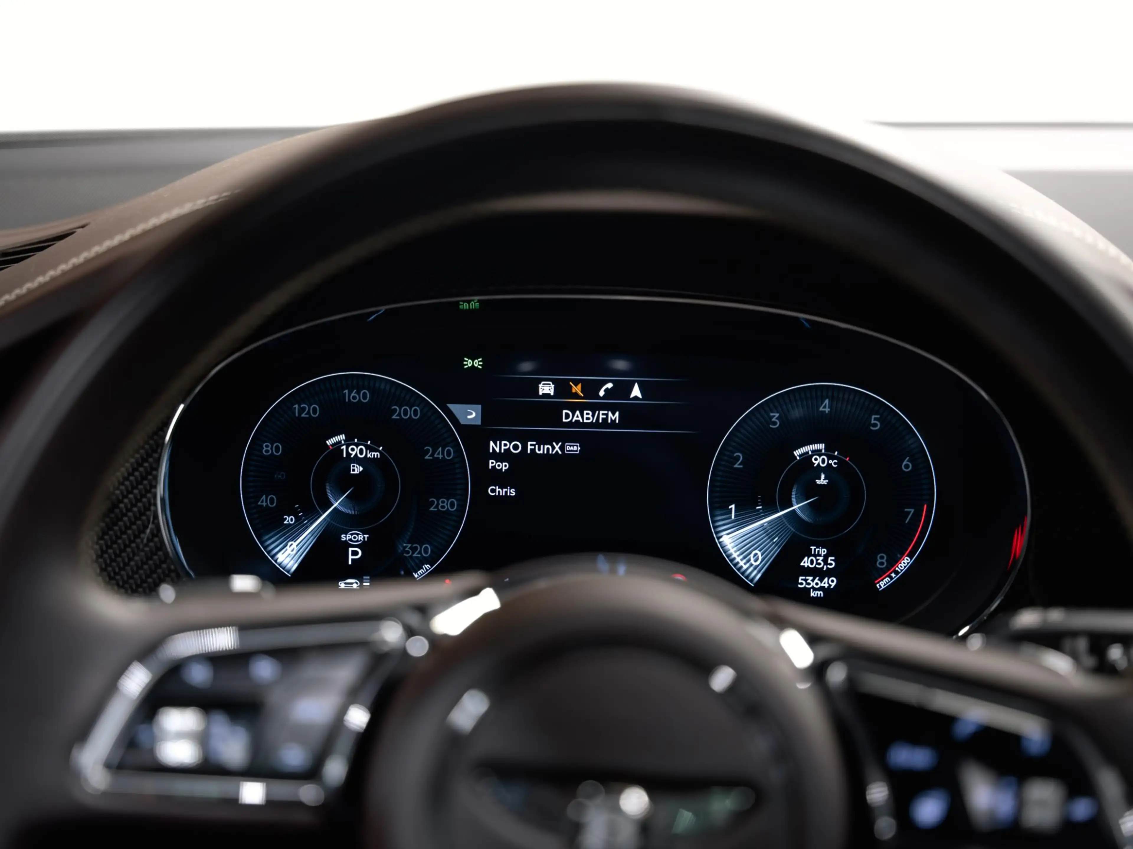 Bentley Bentayga 4.0 V8 First Edition TOW BAR | BREITLING — photo 11