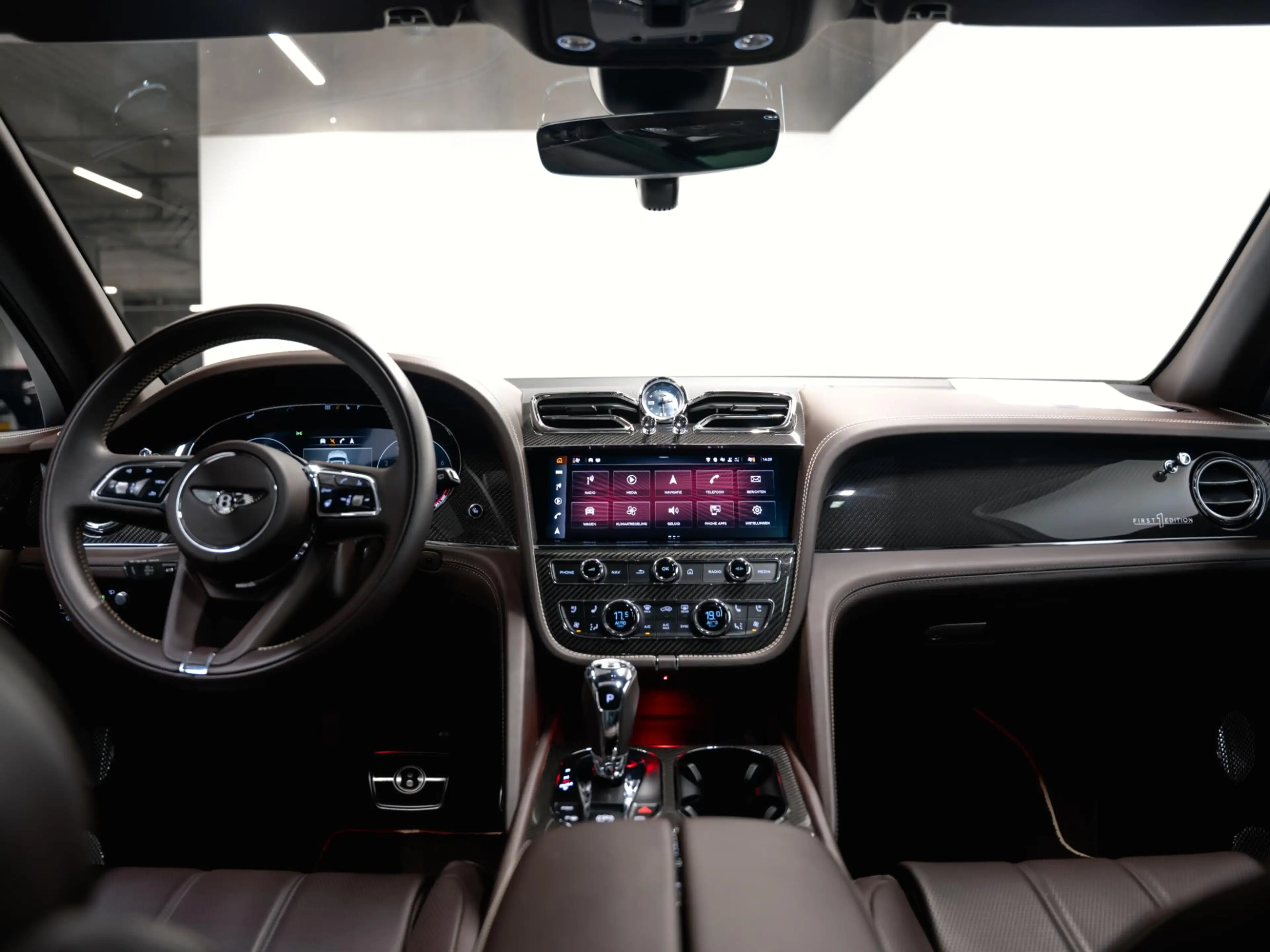Bentley Bentayga 4.0 V8 First Edition TOW BAR | BREITLING — photo 9