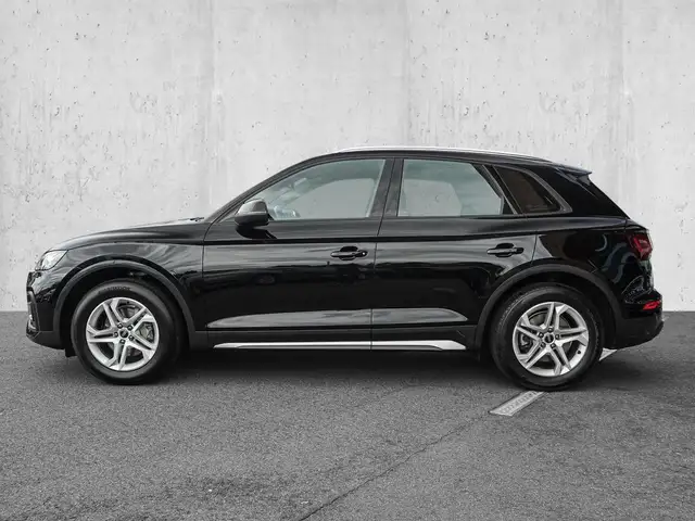 Audi Q5 view 5
