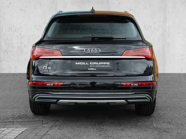 Audi Q5 view 6