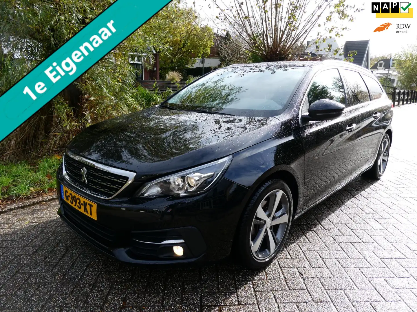 Peugeot 308 SW 1.2i 110pk 1e eig. Premium Clima Pano LED Navi Zwart - 1