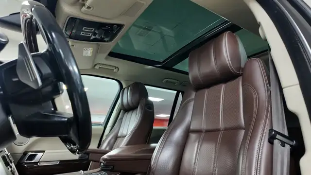 Land Rover Range Rover view 22