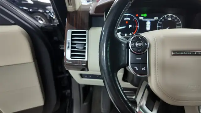 Land Rover Range Rover view 26
