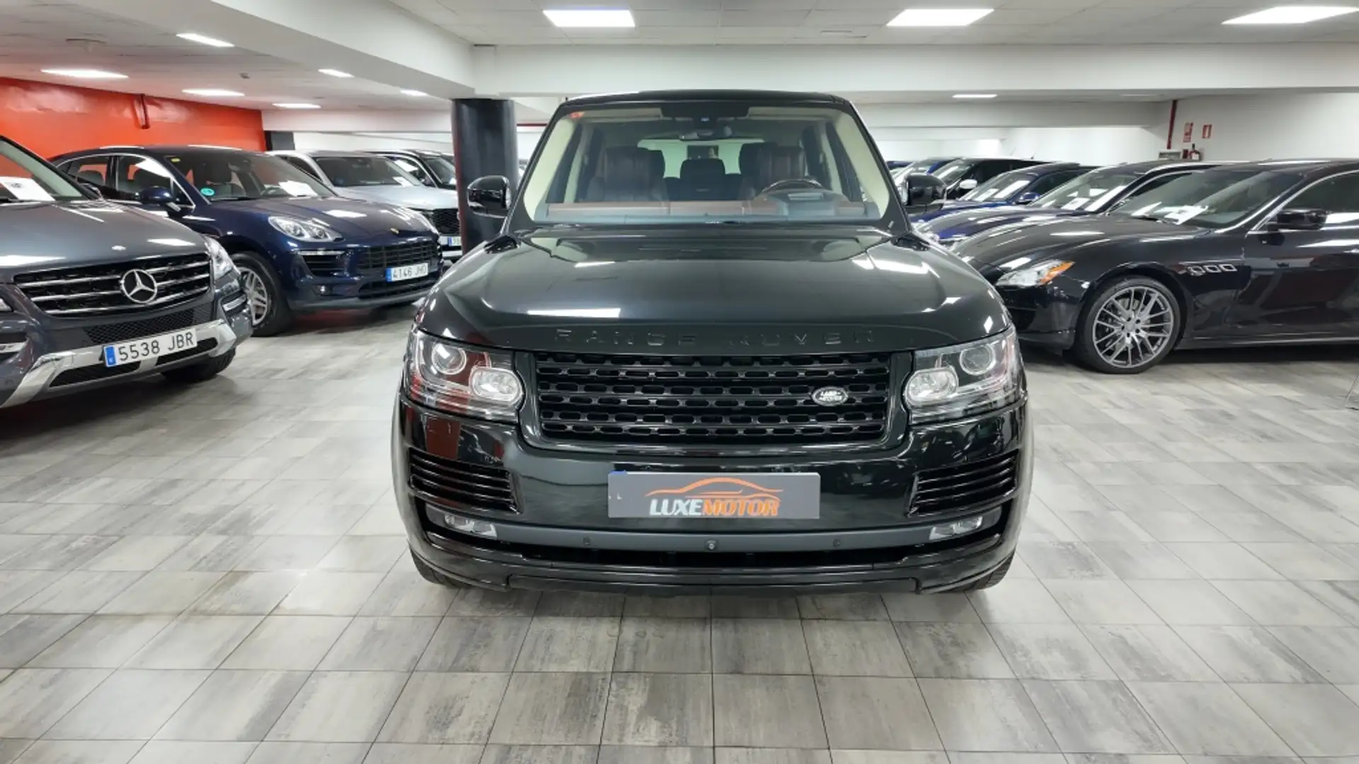 Land Rover Range Rover 3.0TDV6 Vogue Aut. Negro - 2