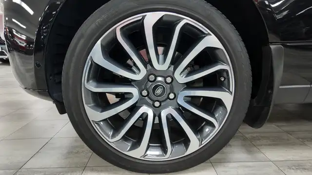 Land Rover Range Rover view 11