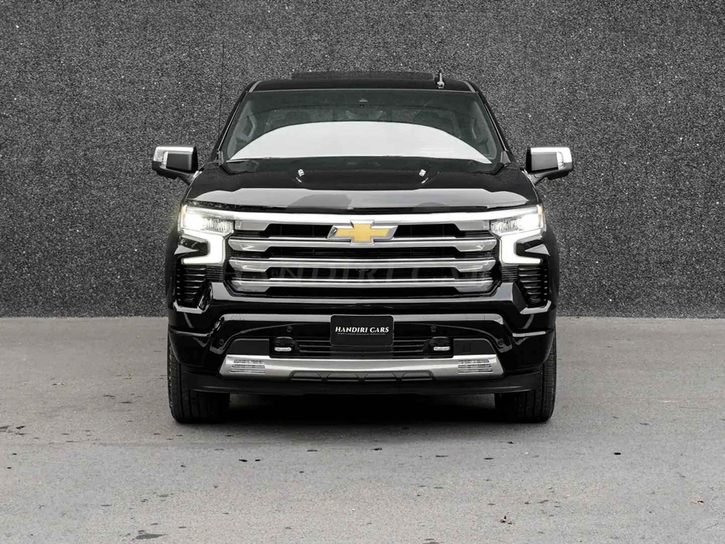 Chevrolet Silverado 2025 High Country € 63500 Adaptive Ride Control Negro - 2