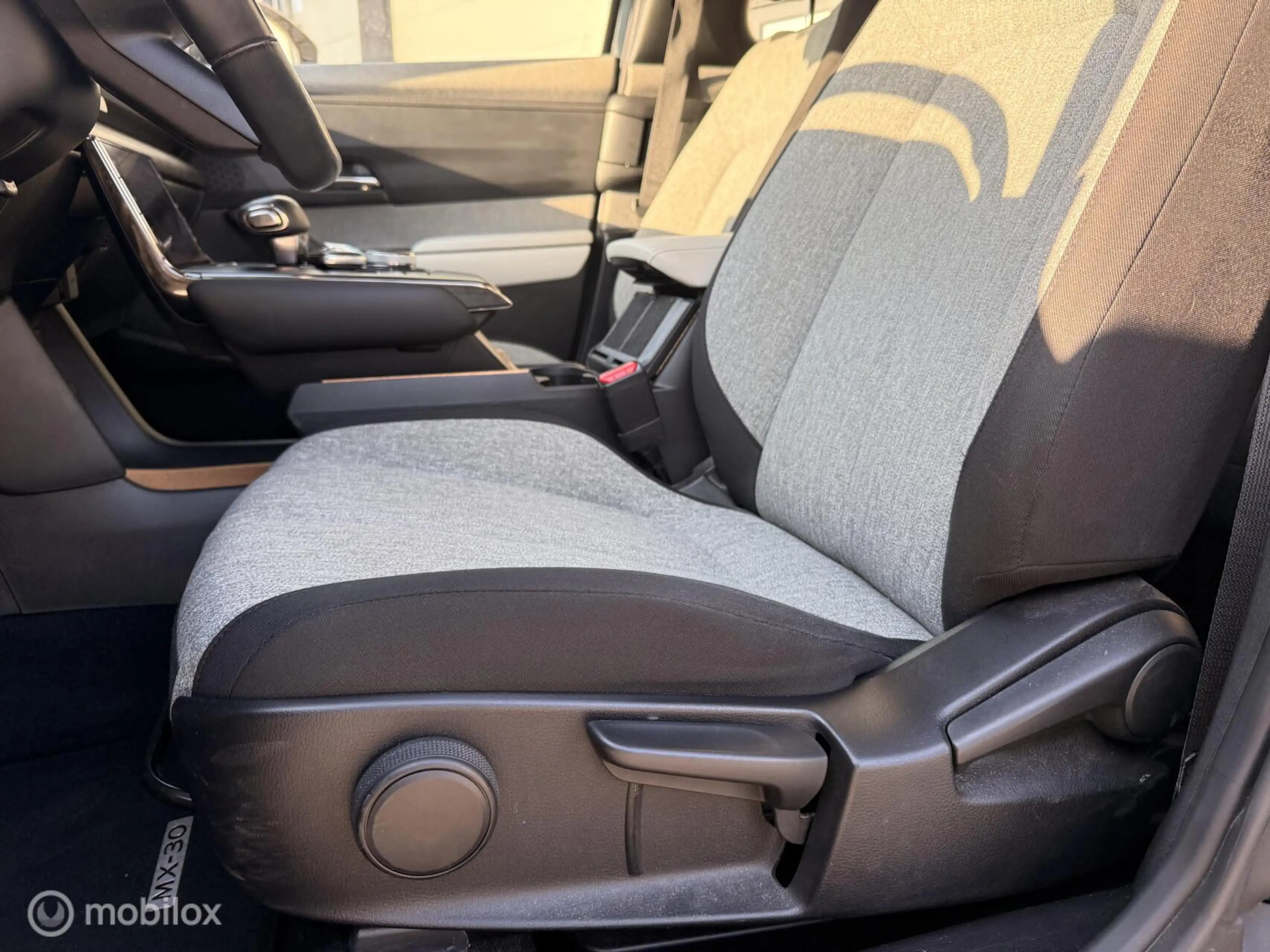 Mazda MX-30 e-SkyActiv 145 Comfort 36 kWh | 98.503 km | SOH 91 — photo 16