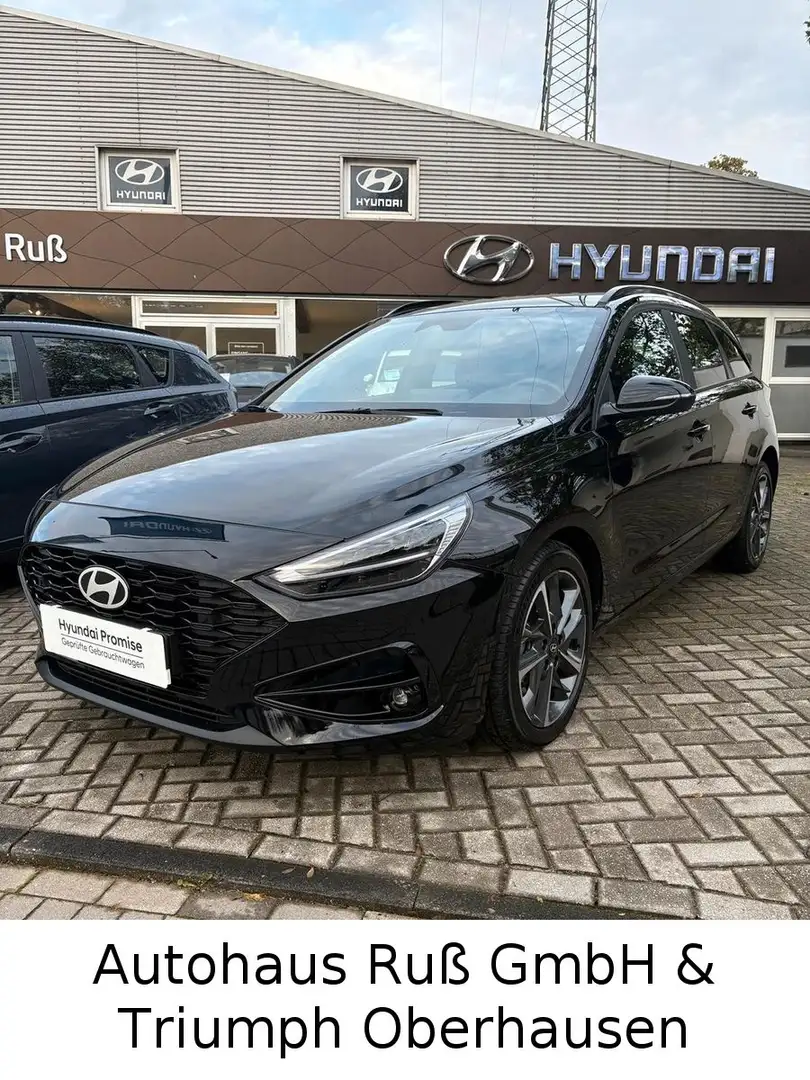 Hyundai i30 cw Advantage Schwarz - 1