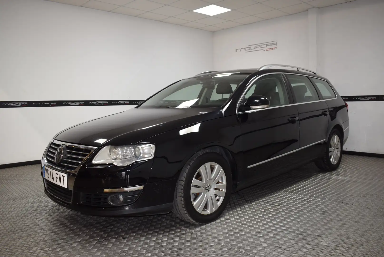 Volkswagen Passat Variant 2.0TDI Highline DSG Zwart - 1