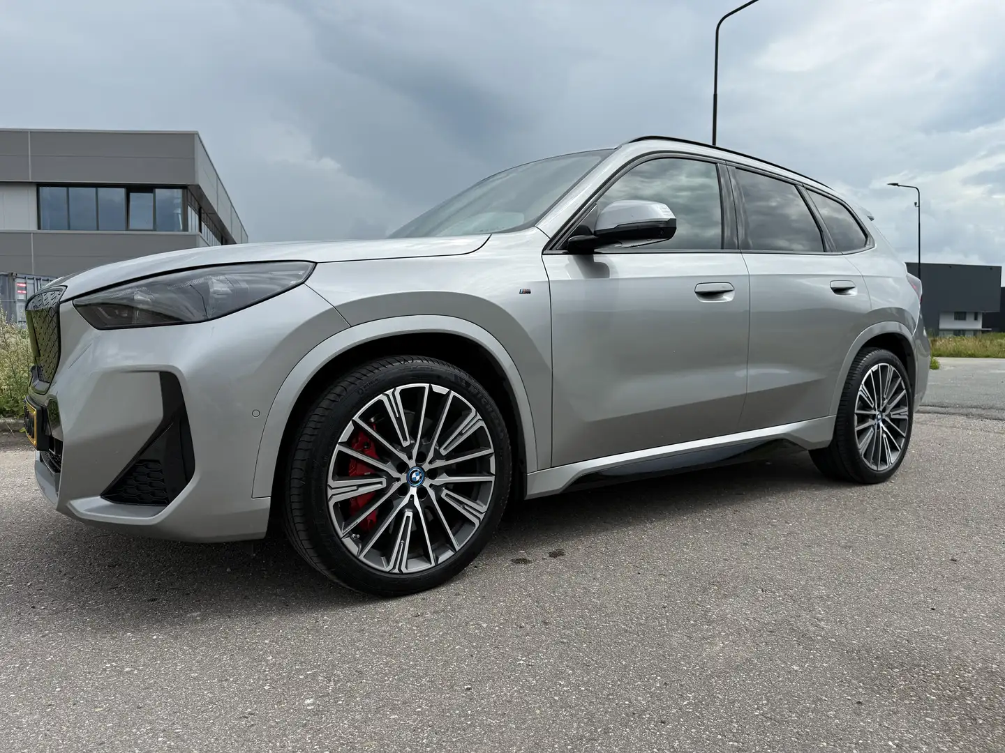 BMW eDrive20 M-Sport Pro, Innovationpack, Comfortpack Gri - 1