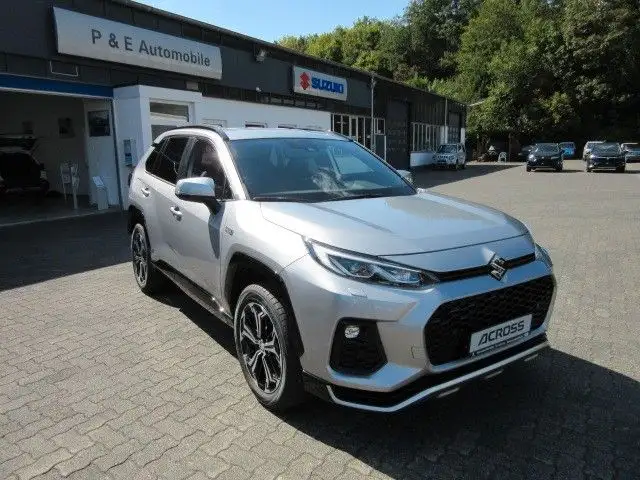 Suzuki Across