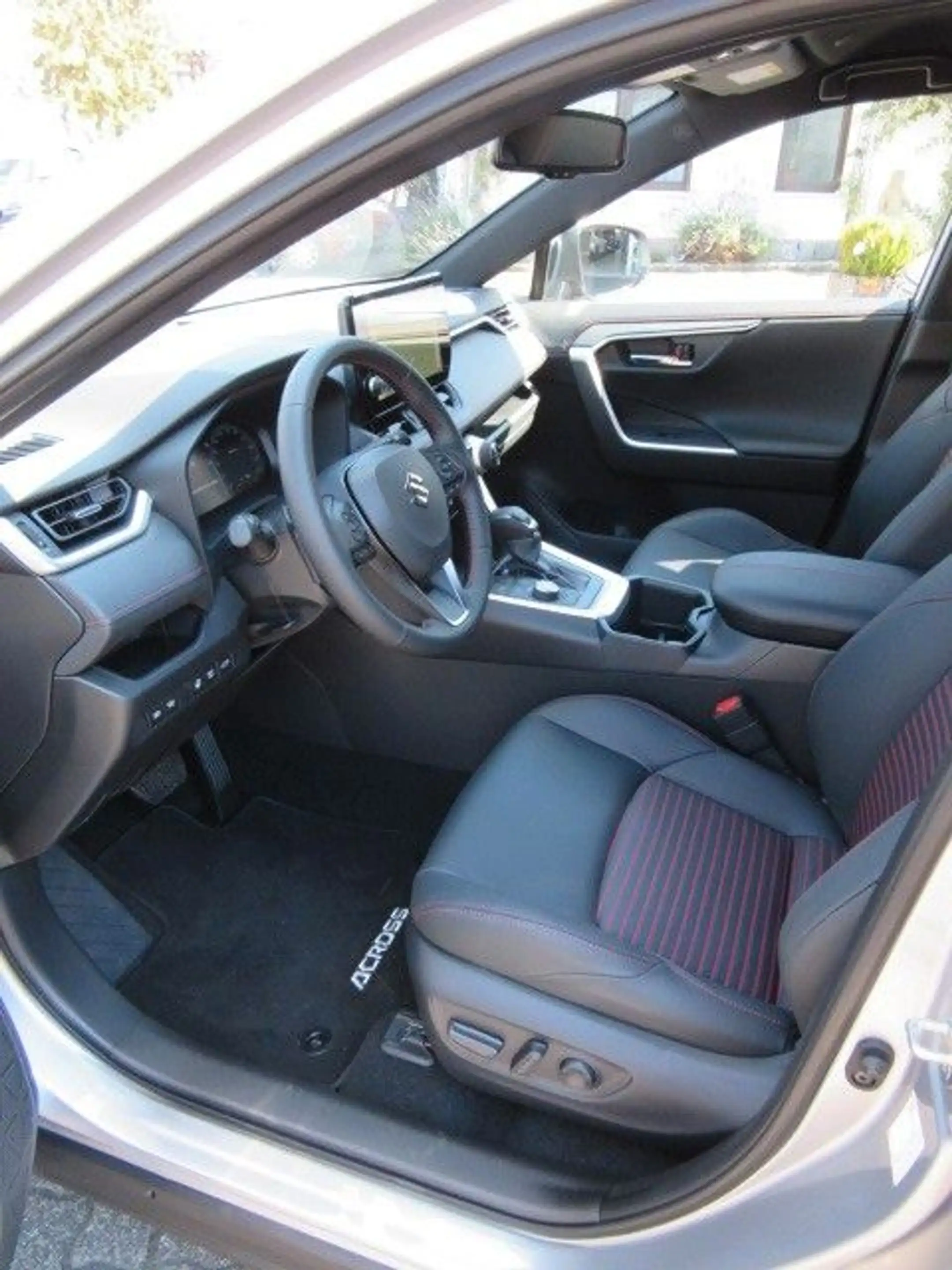 Suzuki Across 2,5 4x4 Plug-in-Hybrid Comfort+*8 J.Garan — photo 10
