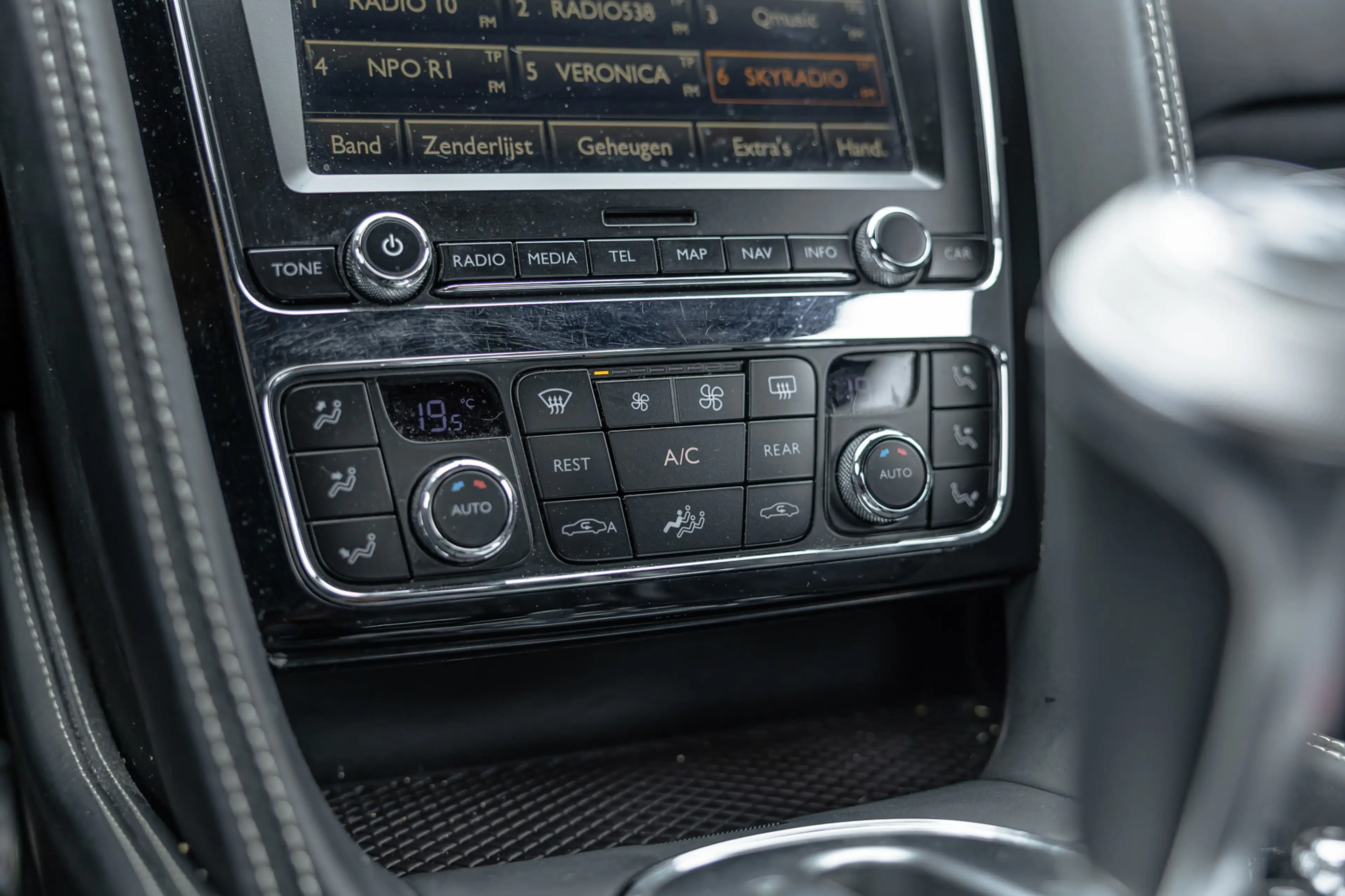 Bentley Continental GT 6.0 W12 Mulliner / Naim / Camera / Stoelventilatie — photo 17