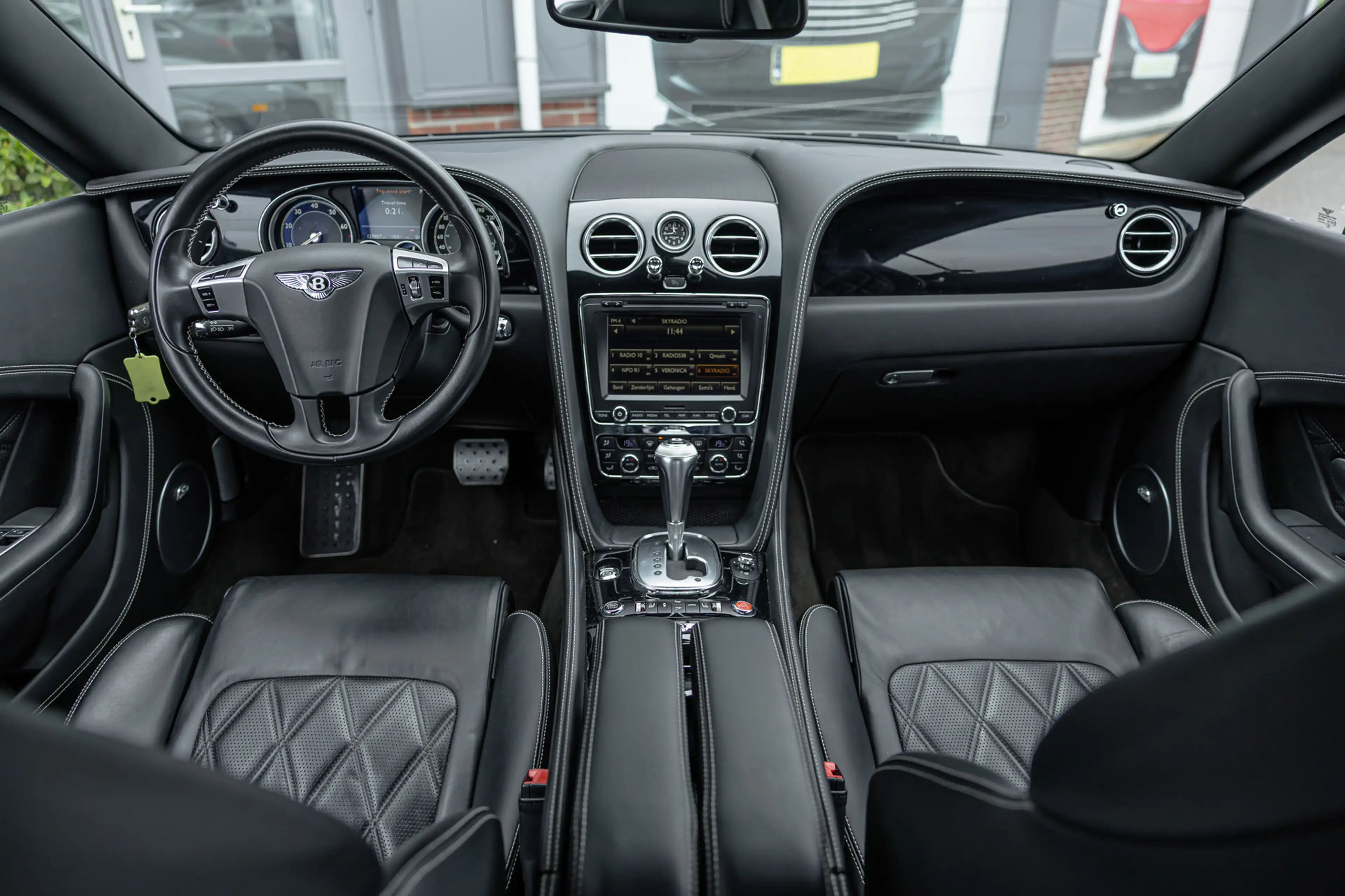 Bentley Continental GT 6.0 W12 Mulliner / Naim / Camera / Stoelventilatie — photo 29