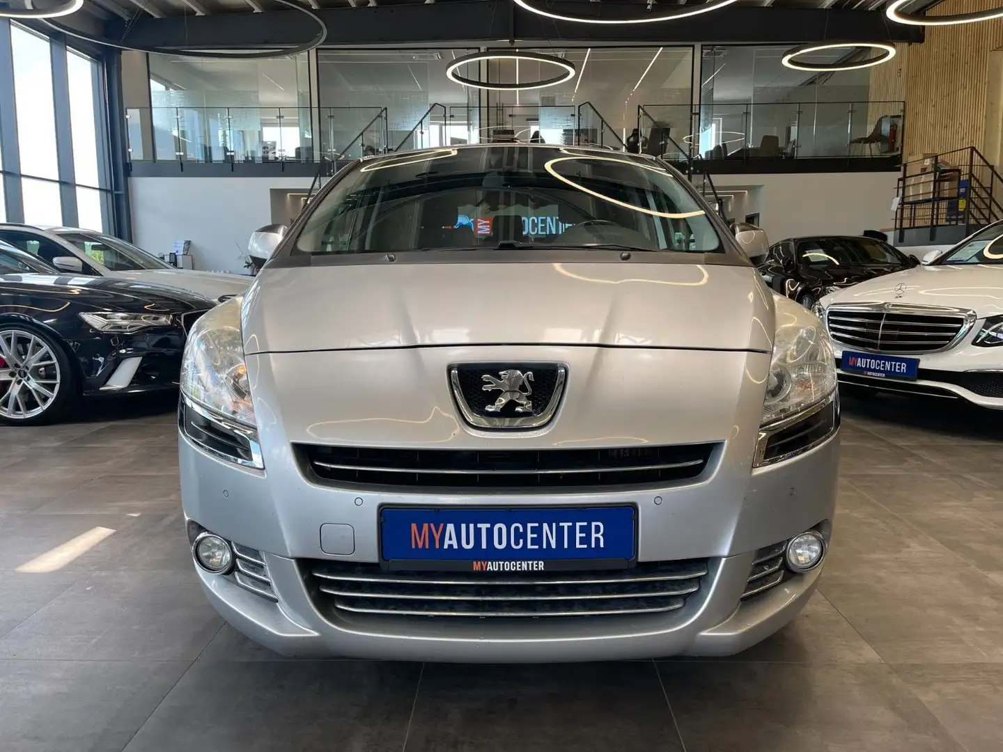 Peugeot 5008 Active *7.SITZER*KLIMA*TEMPOMAT*PDC* Grau - 2