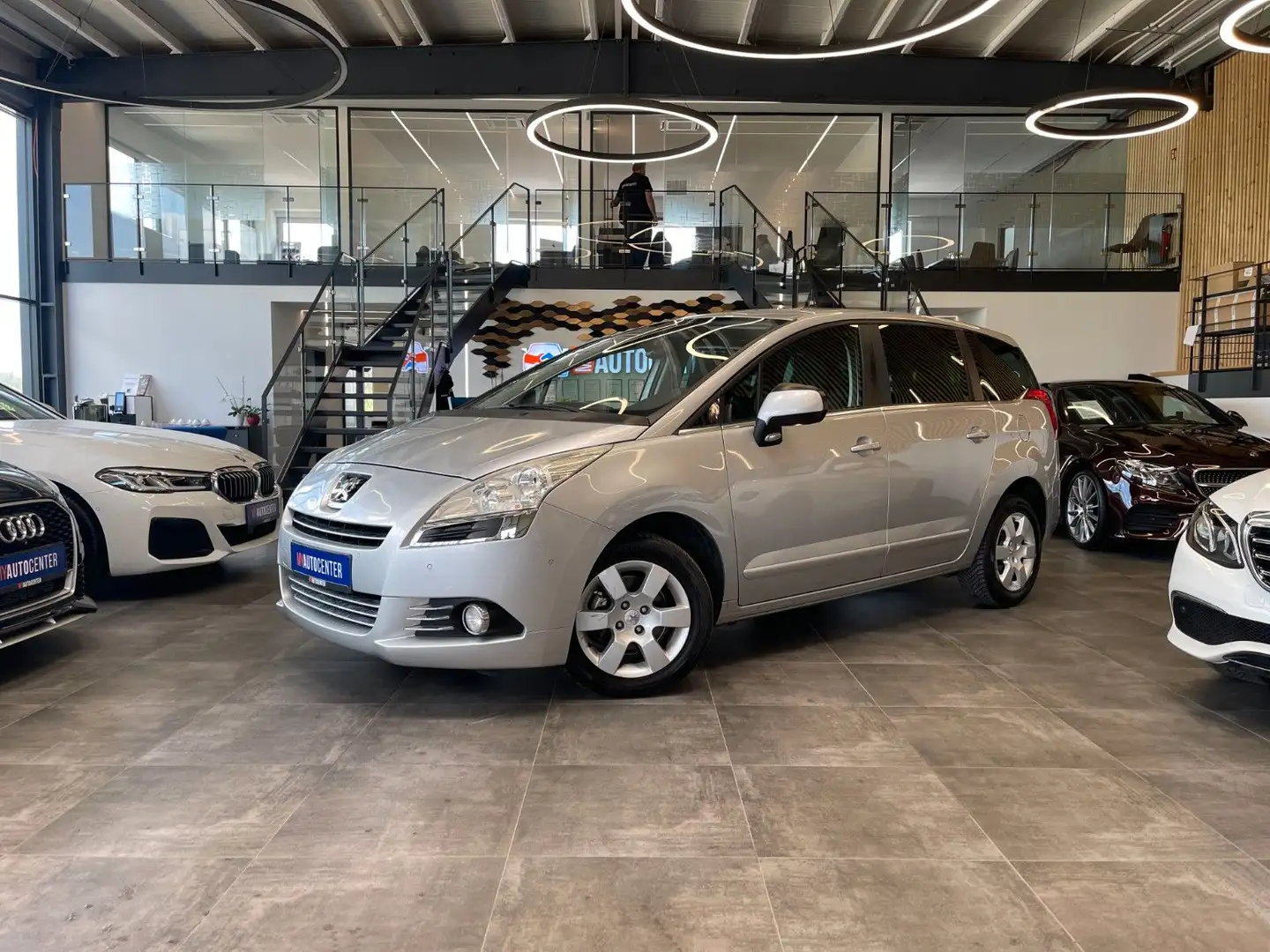 Peugeot 5008 Active *7.SITZER*KLIMA*TEMPOMAT*PDC* Grau - 1