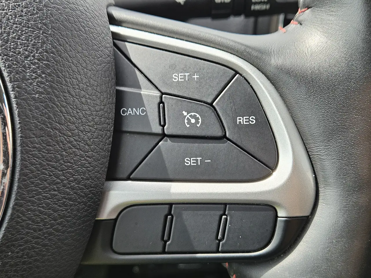 Jeep Compass photo Jeep Compass