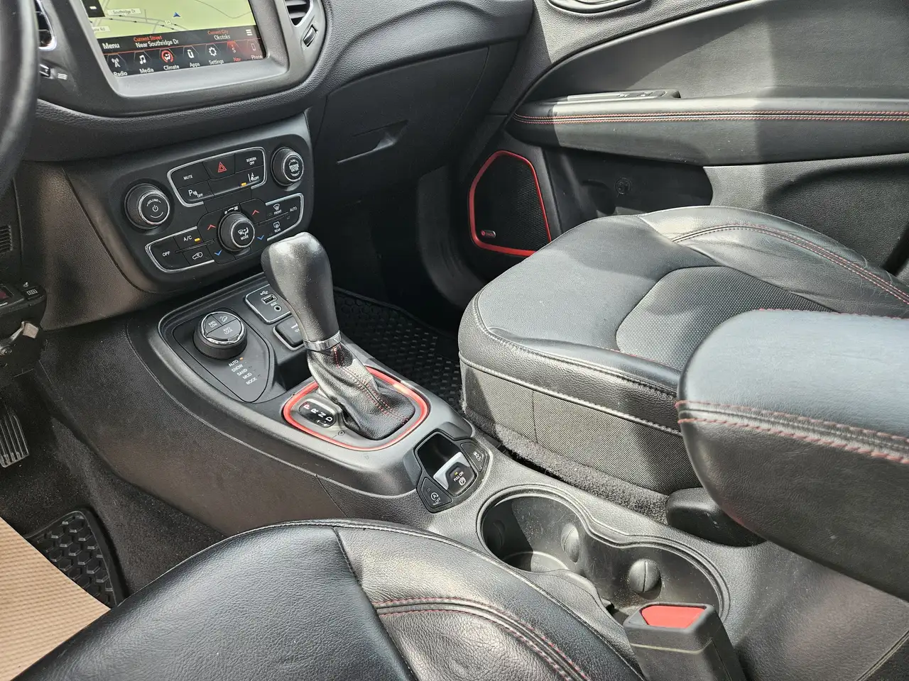Jeep Compass photo Jeep Compass