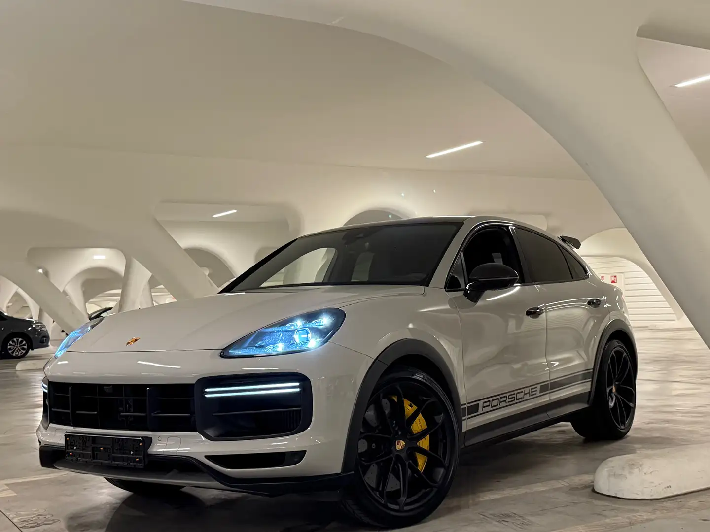 Porsche Cayenne Coupé 4.0i Turbo GT Pack Carbon Ceramic Gris - 1