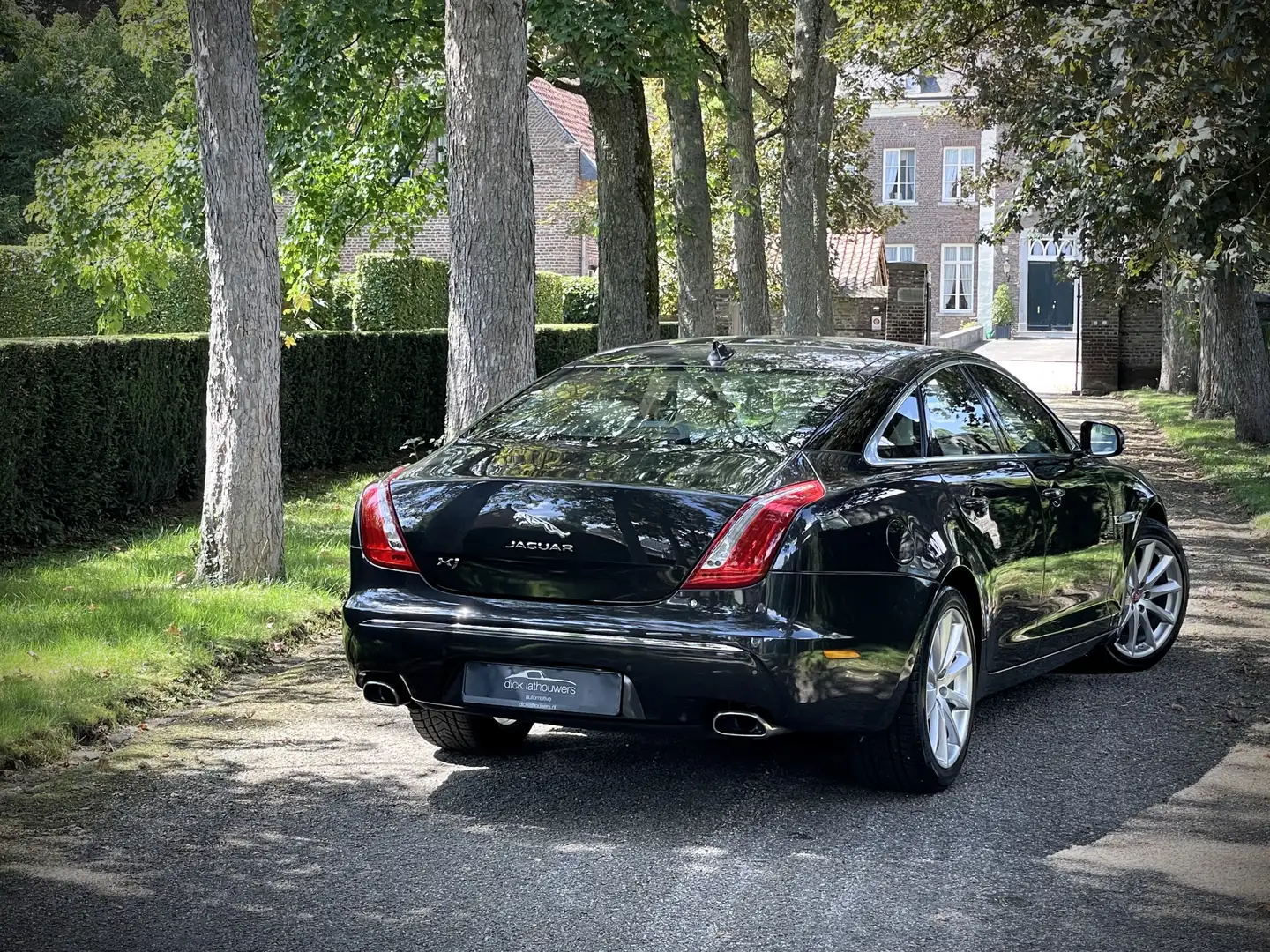 Jaguar XJ 3.0 V6D Premium Luxury / ORG. NL. / MASSAGE / KOEL Gris - 2