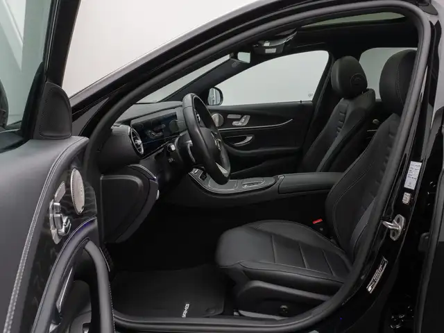 Mercedes-Benz E-Class view 19