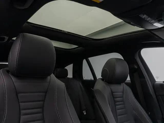 Mercedes-Benz E-Class view 29
