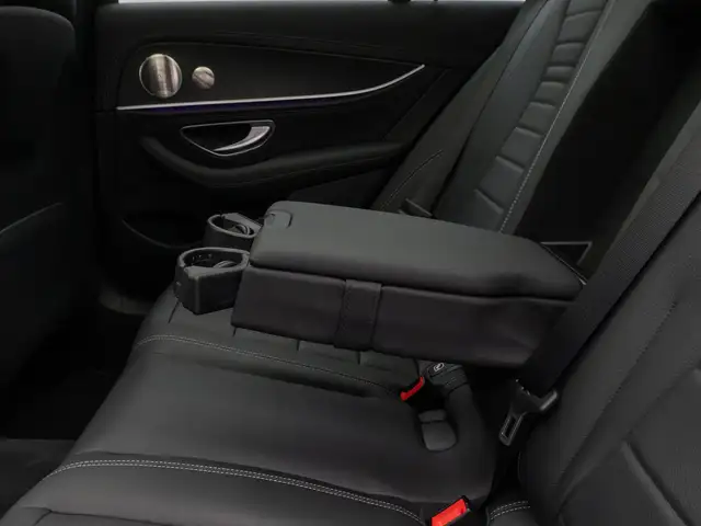 Mercedes-Benz E-Class view 27