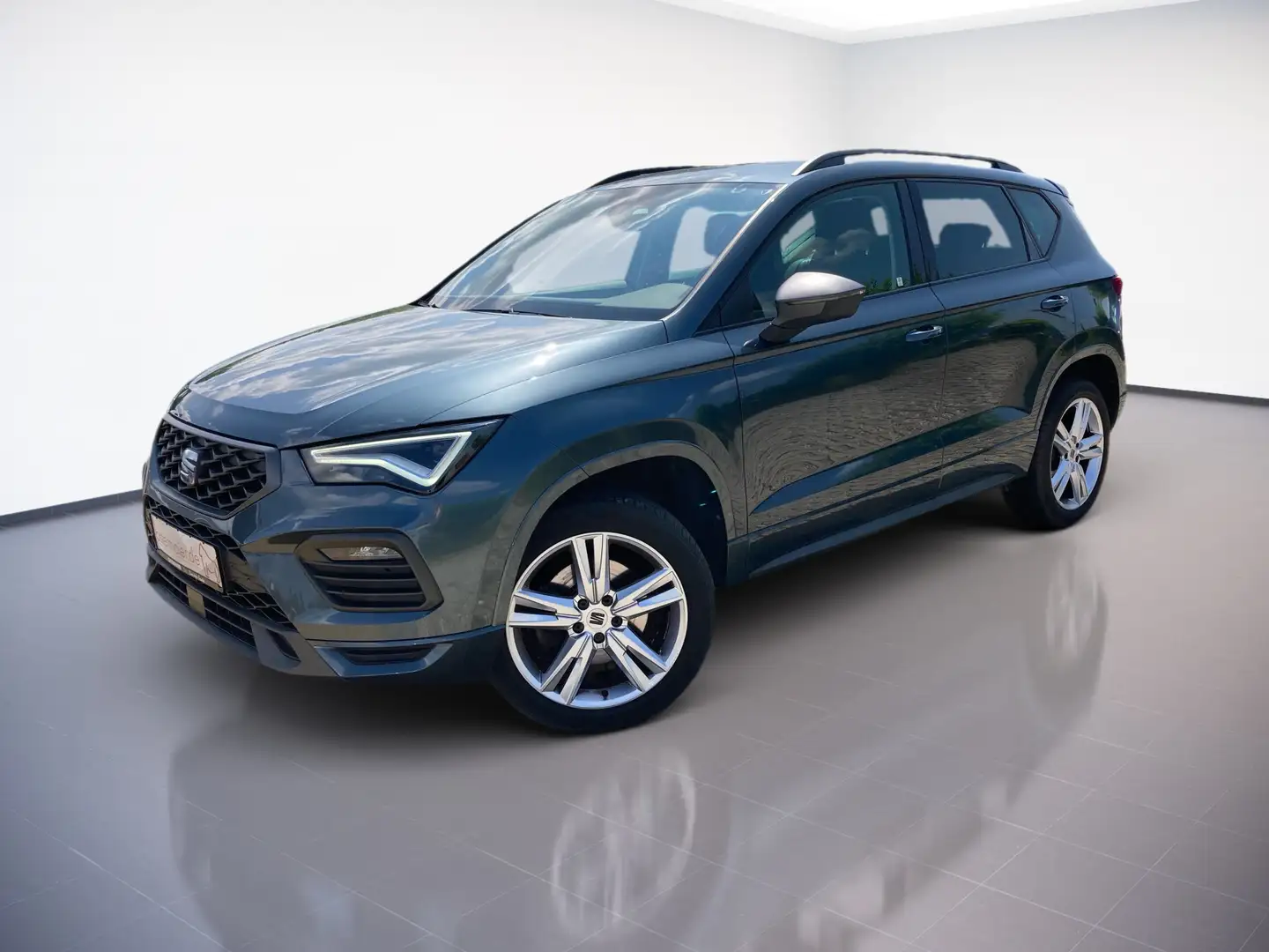 SEAT Ateca FR 2.0TDI 150PS DSG LED.AHK.PANO.KAMERA.ACC.NAVI.S Серый - 2