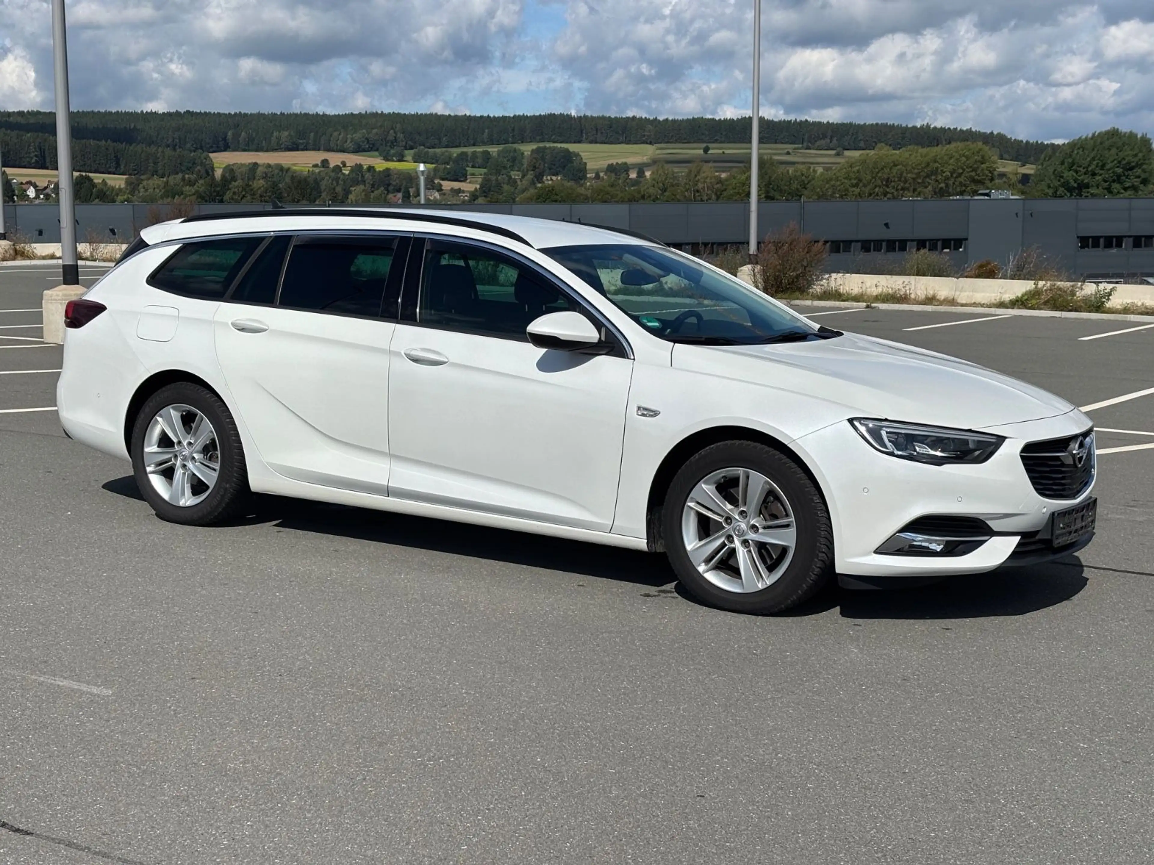 Opel Insignia B Sports Tourer Business Edition — photo 3