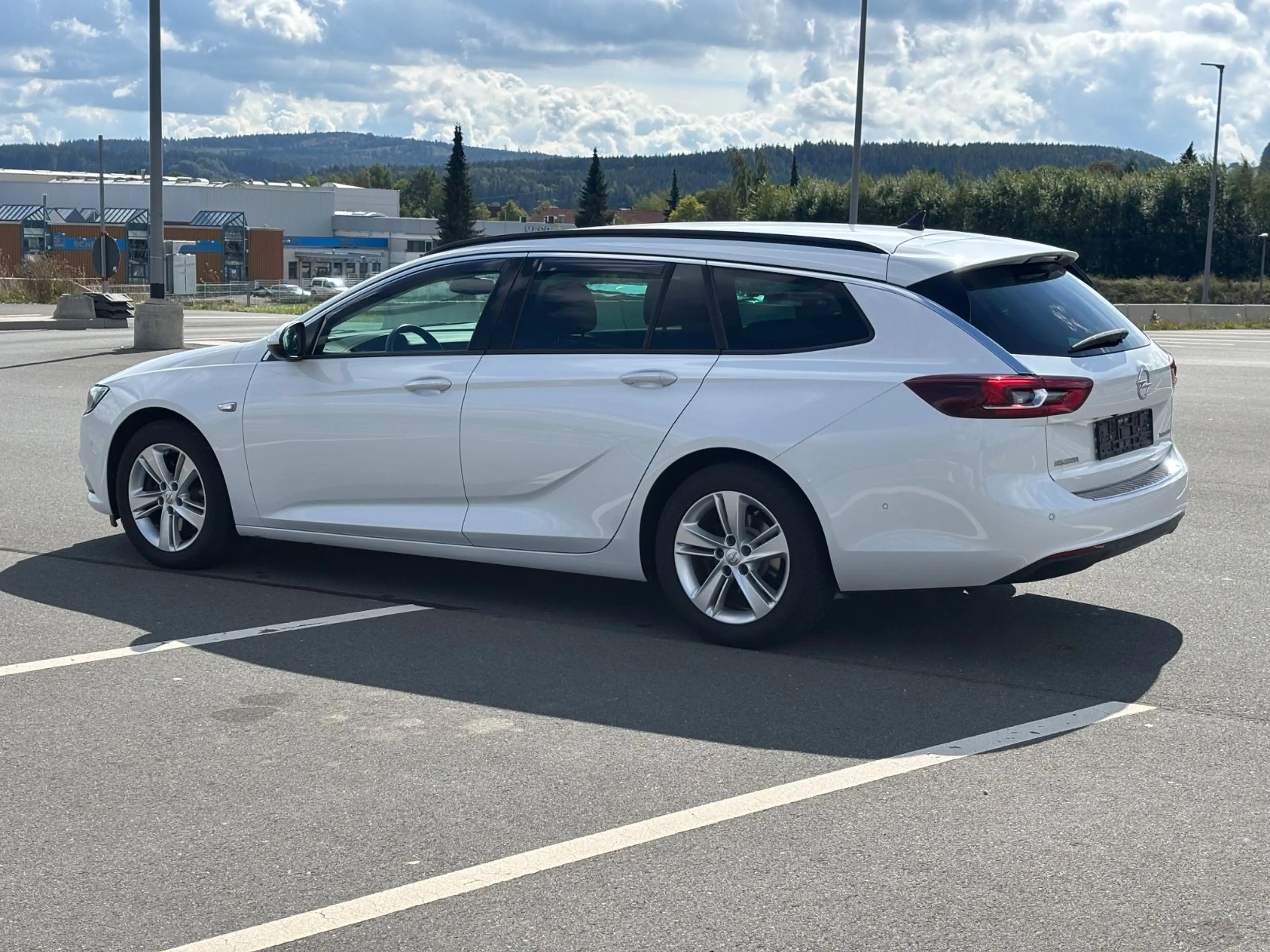 Opel Insignia B Sports Tourer Business Edition — photo 4