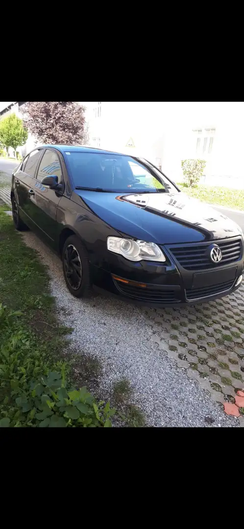 Volkswagen Passat 1,9 TDI Schwarz - 1